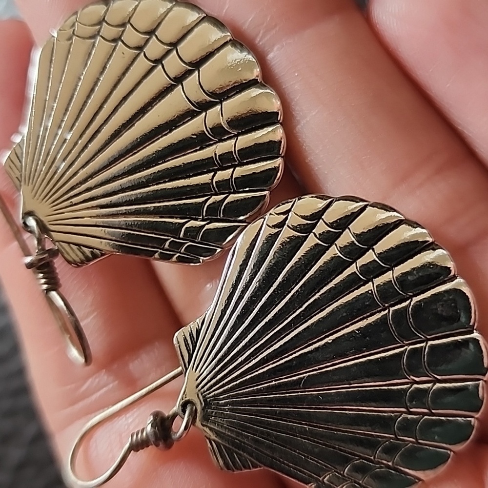 VTG Laurel Burch Silver Shell Earrings - Picture 5 of 8